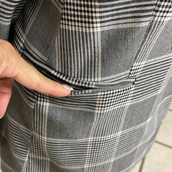 H&M Women's Sz 12 Blazer Gray Beige Plaid Double Breasted Lined Blazer Jacket - Picture 4 of 14